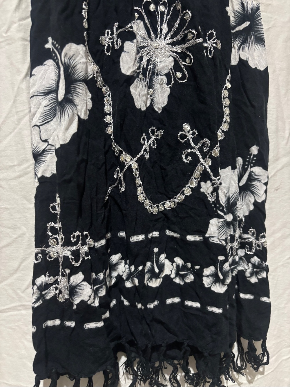 💋3 for $25 Floral strapless dress in white and black with sequins - Picture 2 of 6